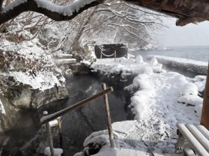 丸駒温泉の天然露天風呂